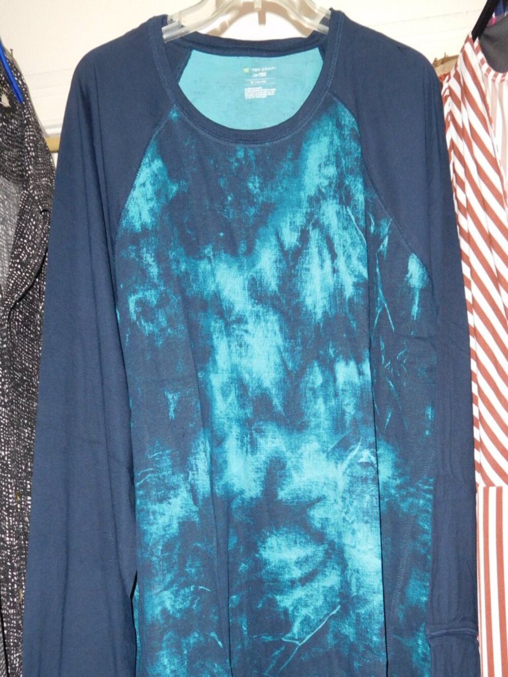 NWT 3x Tek Gear knit long sleeve layer top crew neck blue tie dye long sleeve